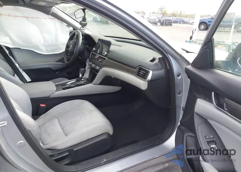 2018 Honda Accord Ex z USA, uszkodzony, nr VIN 1HGCV1F43JA253504